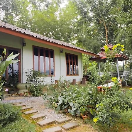 ภูริรักษ์ โฮมสเตย์ Ban Pha Saeng Lang Extérieur photo